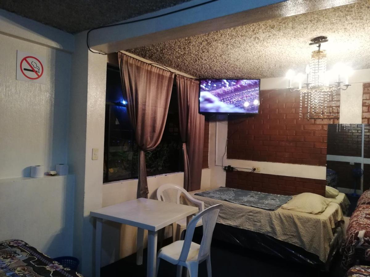 Hotel El Meson Guatemala מראה חיצוני תמונה